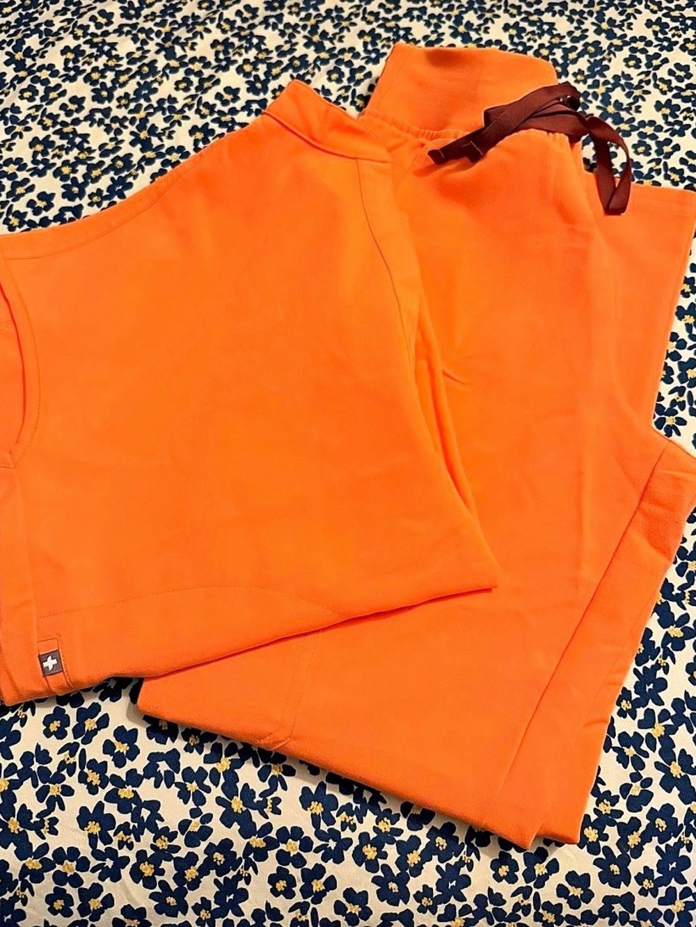 FIGS Papaya Rafaela XXS and Yola high waisted pants small petite